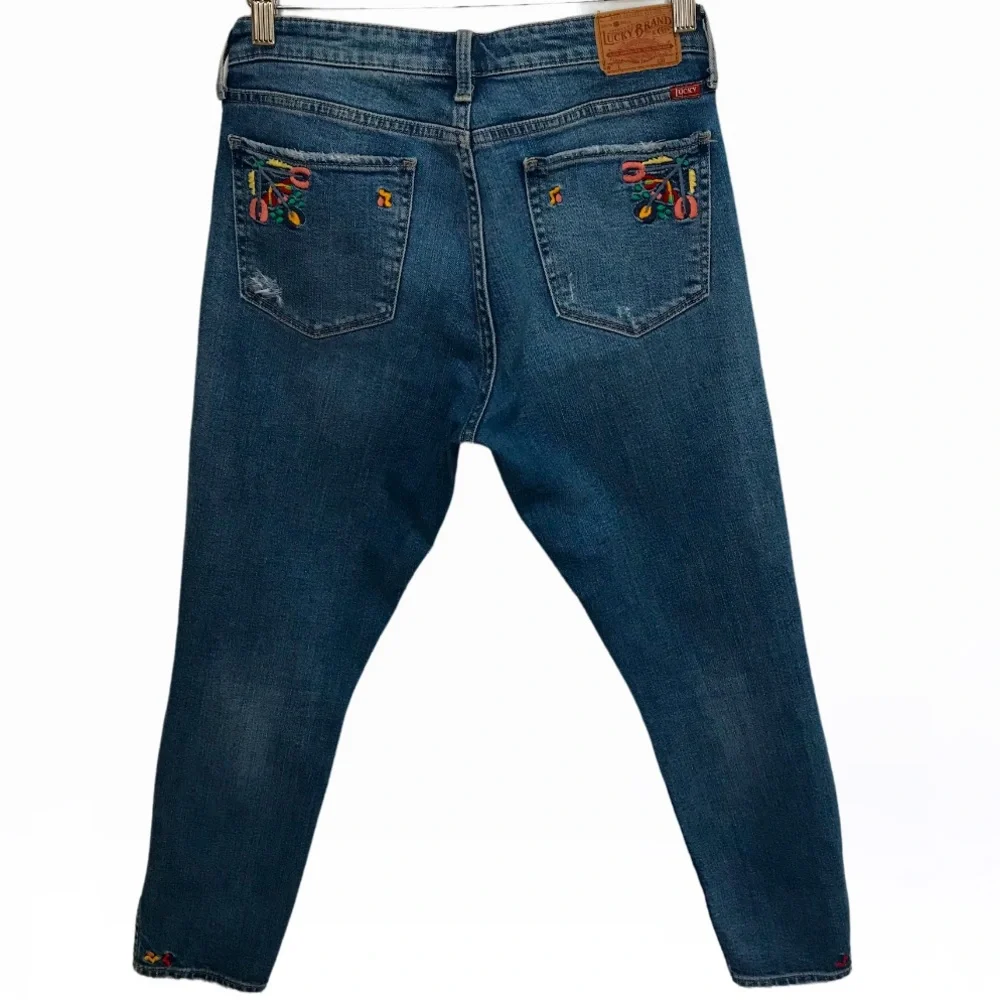 Lucky Brand Vintage Ava Embroidered Distressed Jeans - 4/27 - Picture 13 of 16